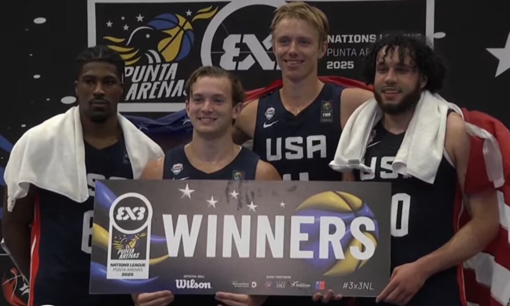 Robert Morris G Ryan Prather Jr. (10) alongside his Team USA teammates in Punta Arenas, Chile on July 21, 2025