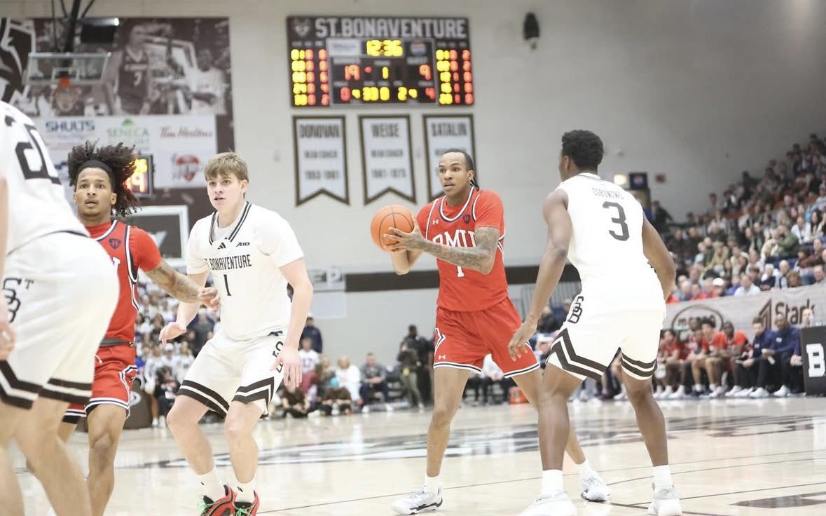 Robert Morris forward Josh Hill looks to pass the ball against St. Bonaventure on Nov. 21, 2025 -- RMU Athletics