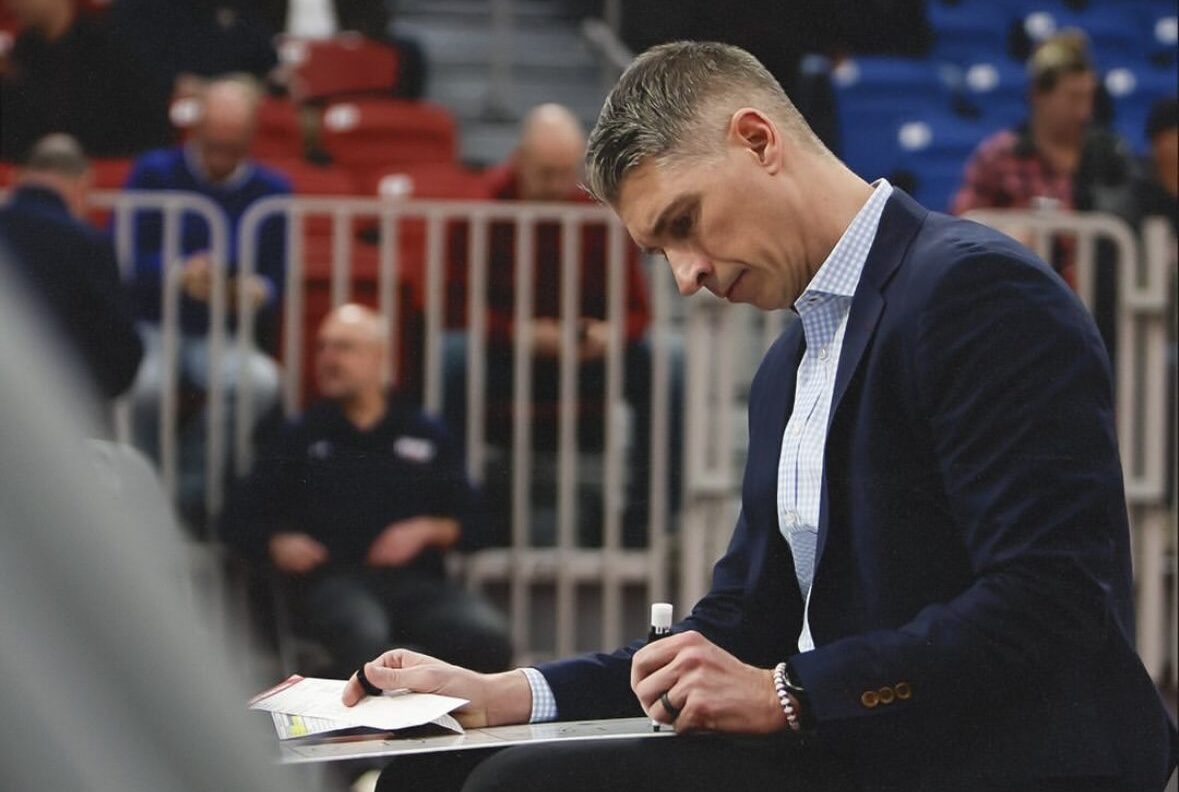 Robert Morris head coach Andy Toole draws up a play in a game during the 2025-26 season -- RMU Athletics