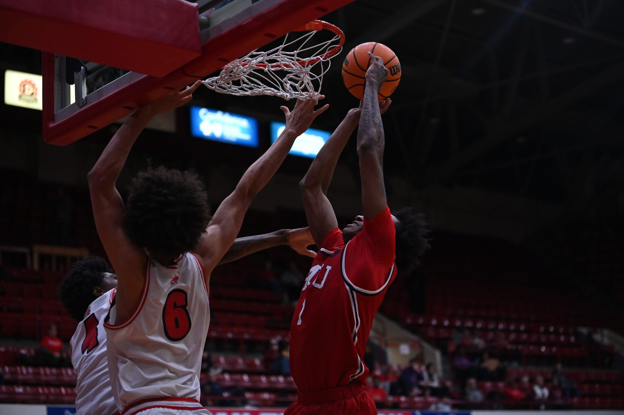 Robert Morris forward Josh Hill goes up for a shot attempt against Detroit Mercy on Jan. 2, 2026 -- UDM Athletics