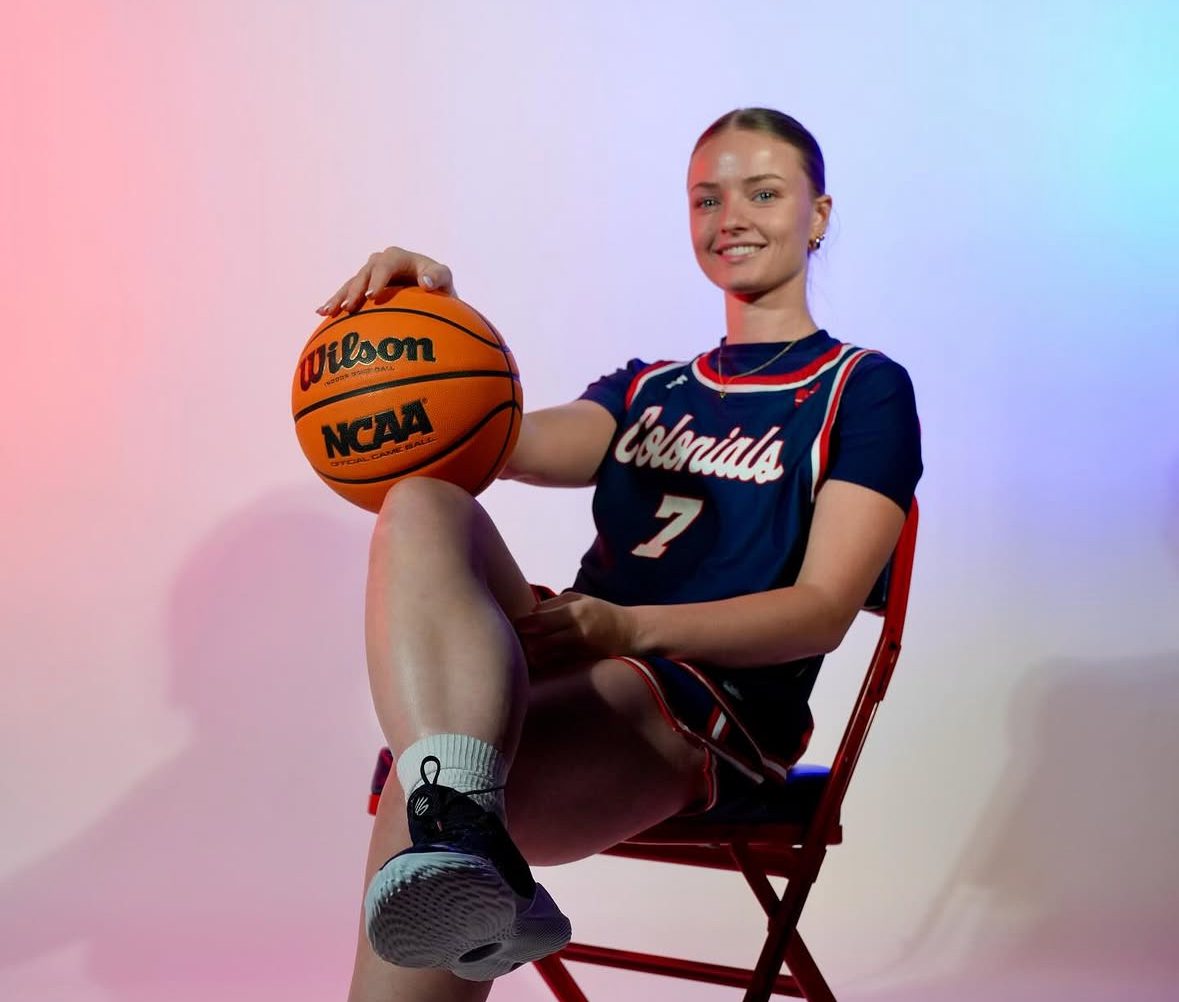 Robert Morris signee, Hawai’i transfer G Ella Collins sporting the Colonials’ jersey — Photo courtesy of Collins’ Instagram account