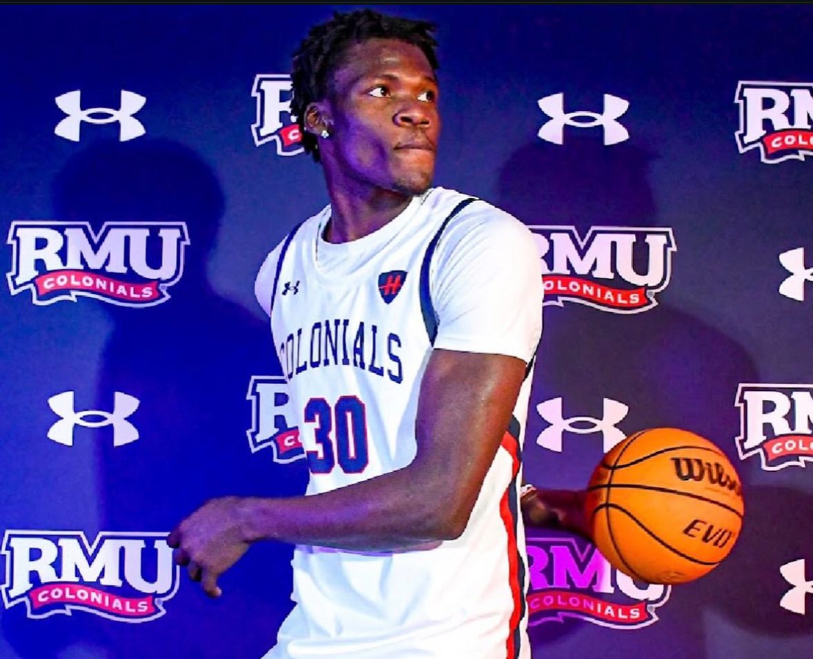 Robert Morris commit Bolaji Oderinlo during a visit to the Colonials’ program — Photo Courtesy of Oderinlo’s Instagram